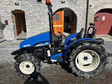 Trattore New Holland T3040