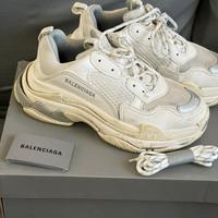 Scarpe balenciaga triple S