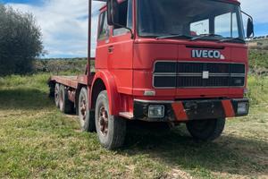Camion 691 fiat iveco pianale con rampe