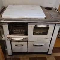 stufa zoppas + altra stufa piccola. 