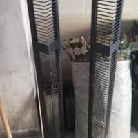 porta cd in metallo a colonna