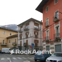 BAR ARREDATO CON CUCINA, DUE SALE E CANTINA