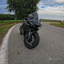 Moto Yamaha R1 2020 Black