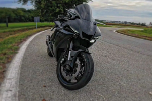 Moto Yamaha R1 2020 Black