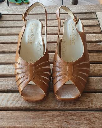 Eleganti sandali con tacco taglia 39