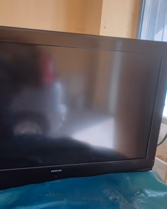 televisore LCD 32 pollici 