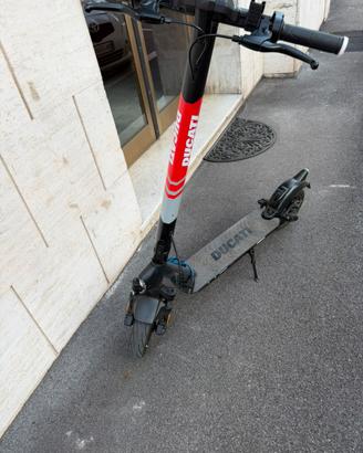 Monopattino elettrico ducati pro evo 2 2025