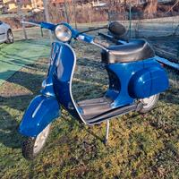Vespa 50 "R"con librettino vecchio. 