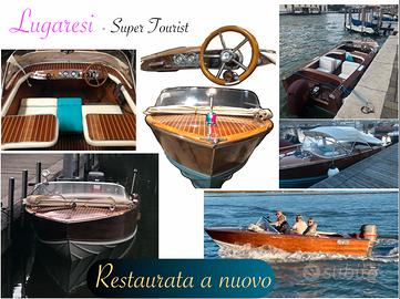 Barca a motore in legno