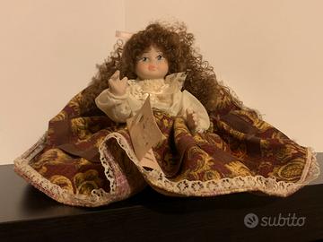 Bambola Capodimonte in porcellana