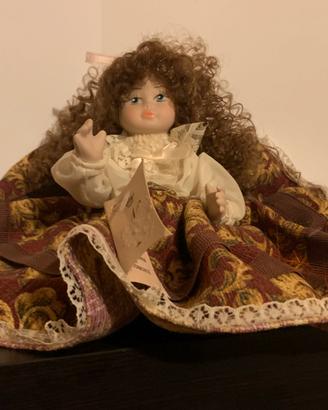 Bambola Capodimonte in porcellana