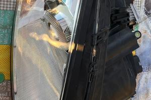 faro anteriore dx ford