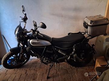 Ducati Scramber 800 Cafe Racer