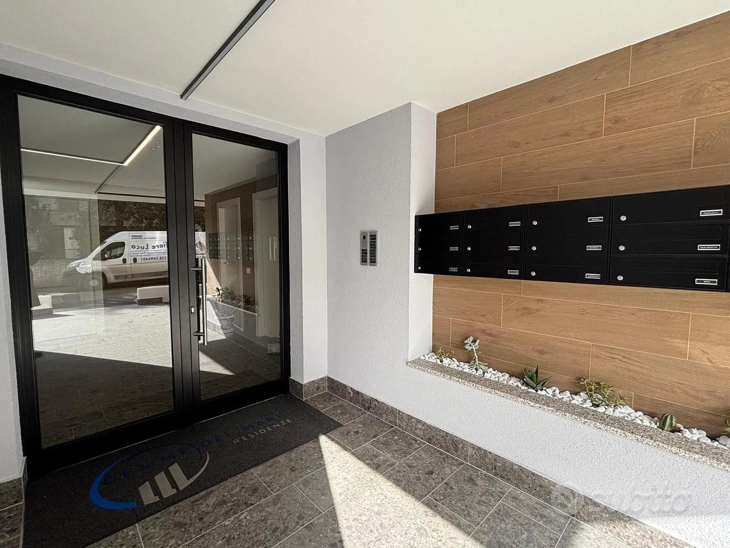 APPARTAMENTO PIU GARAGE E POSTO AUTO MONTESILVANO - Vista 4