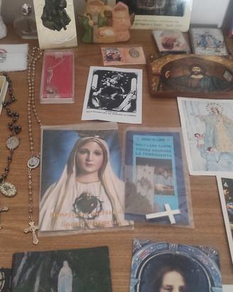 Santini, crocefisso, rosario, ecc. 