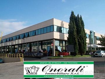 Immobile di 230 m² con più di 5 locali a Roma