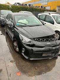Kia Rio del 2019 per pezzi di ricambio