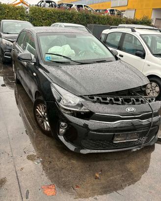 Kia Rio del 2019 per pezzi di ricambio
