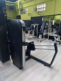 gluteo machine
