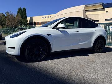 Tesla Model Y Long Range awd PROMO NATALE