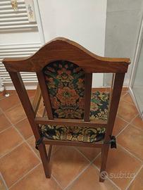 sedia con braccioli imbottita