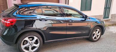 Mercedes Benz GLA 200 d 