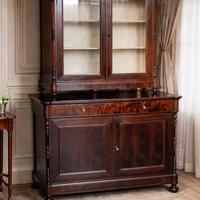 credenza con alzata 