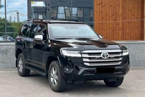 TOYOTA Land Cruiser 300 3.5 V6 305KW 415HP 7 POS