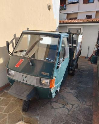 ape piaggio con carrello per scarico