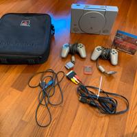 PlayStation 1 originale con Metal Gear Solid