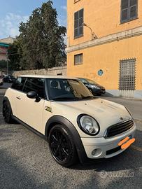 MINI One 1.4 - 2010 - Bilstein - CarPlay
