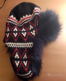 cuffia con paraorecchieraorecchie e pelo interno 