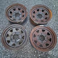 Cerchi In Ferro Da 15" Per Nissan Patrol GR