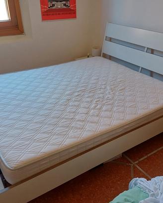 Struttura letto matrimoniale + materasso