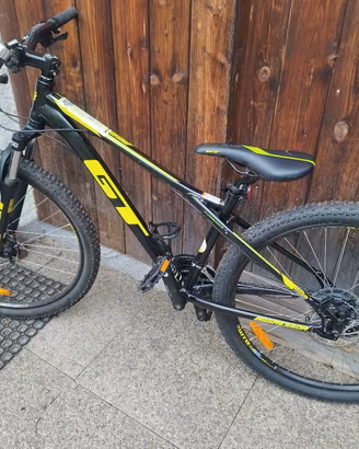 Mountain bike come nuova usata due volte 