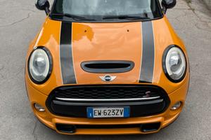 MINI Cooper S (F56) Volcanic Orange