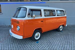 Volkswagen T2 8 posti walkthrouth