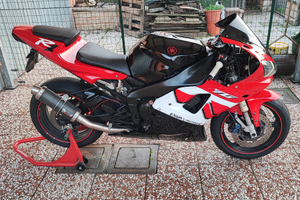 Yamaha R1 2001