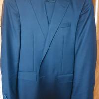 vestito da uomo 