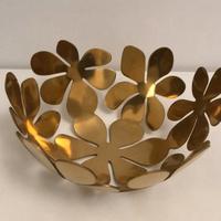 Ciotola o fruttiera in metallo dorato 