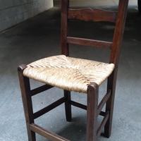 Sedia in legno con seduta impagliata