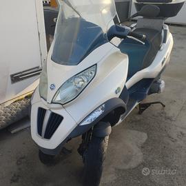 Piaggio MP3 300 - 2011