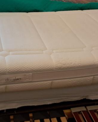Letto sanitario con materasso