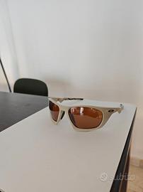 Oakley Lateralis + lenti ricambio - Nuovi