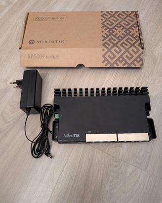 Mikrotik RB5009UG+S+in - Come nuovo