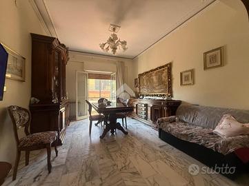 4 LOCALI A REGGIO DI CALABRIA