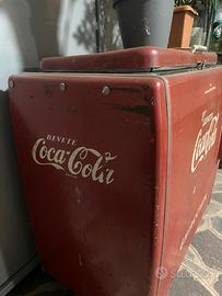 Ghiacciaia Coca Cola