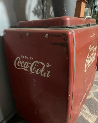 Ghiacciaia Coca Cola