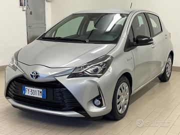 Toyota Yaris 1.5 Hybrid 5 porte Cool