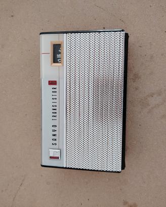 RADIO VINTAGE SANYO 6C
